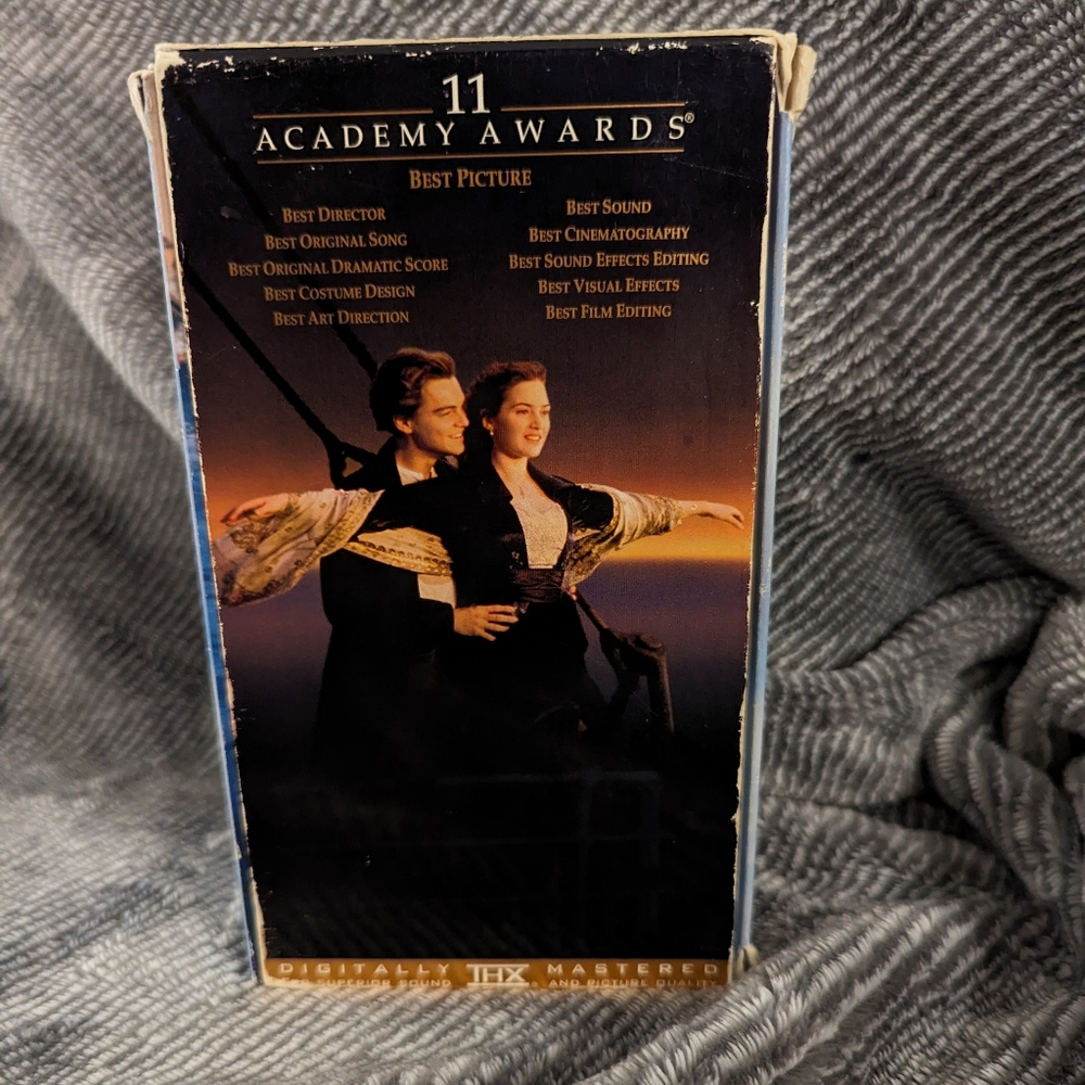 💵2/20$ bundle and save💵 Titanic double VHS - Picture 3 of 6